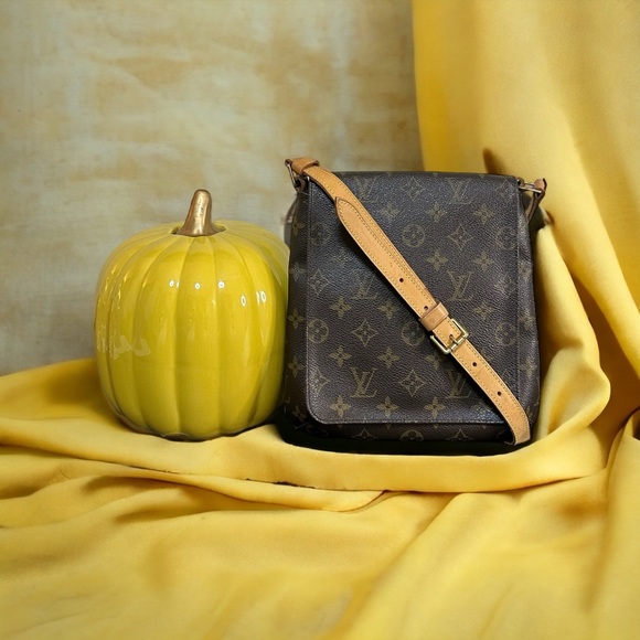 LOUIS VUITTON Musette Salsa - Picture 3 of 9
